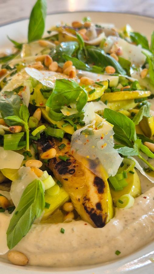 Courgettes rôties et salsa tonnata, recette d'été de Lazio Traiteur